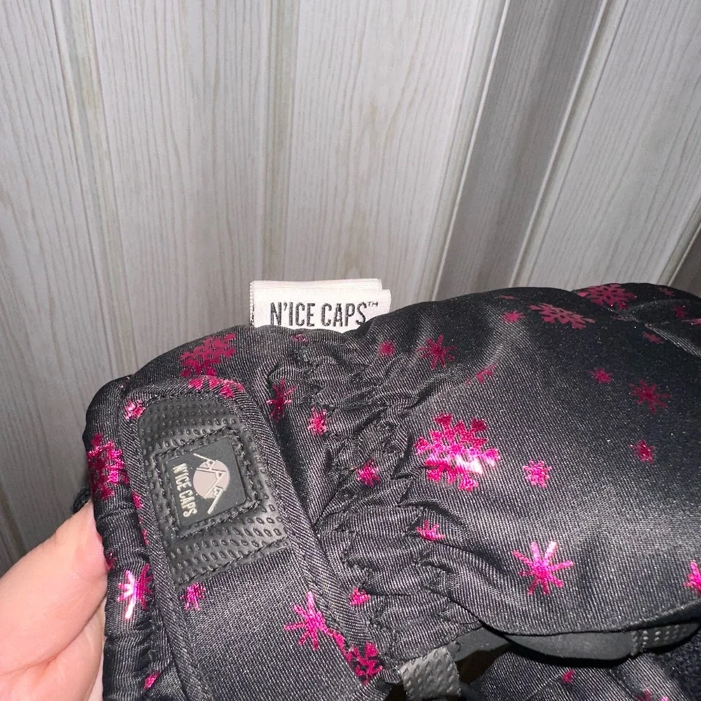 Kids Black and Pink Snowflake gloves youth size small